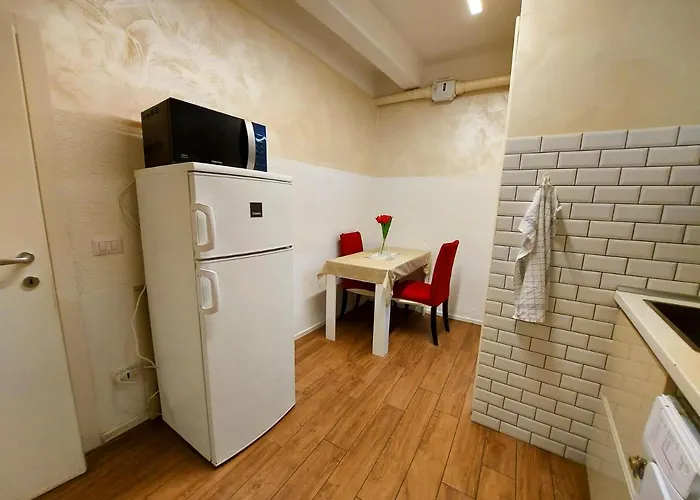 Free Breakfast - Big In The Heart Of Rome